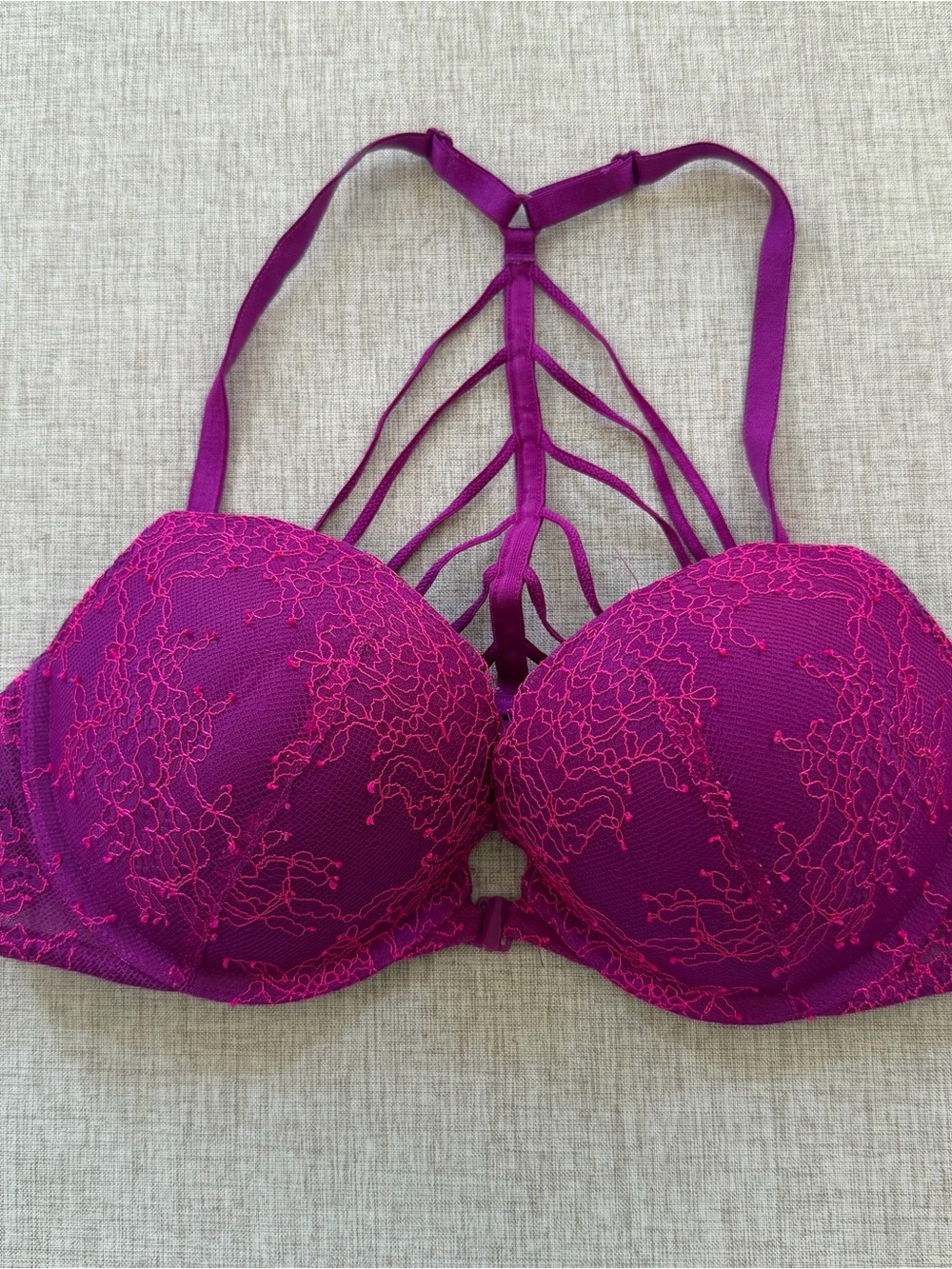 Victoria’s Secret Bra Very Sexy Push-Up 36B purple lace front closure clasp